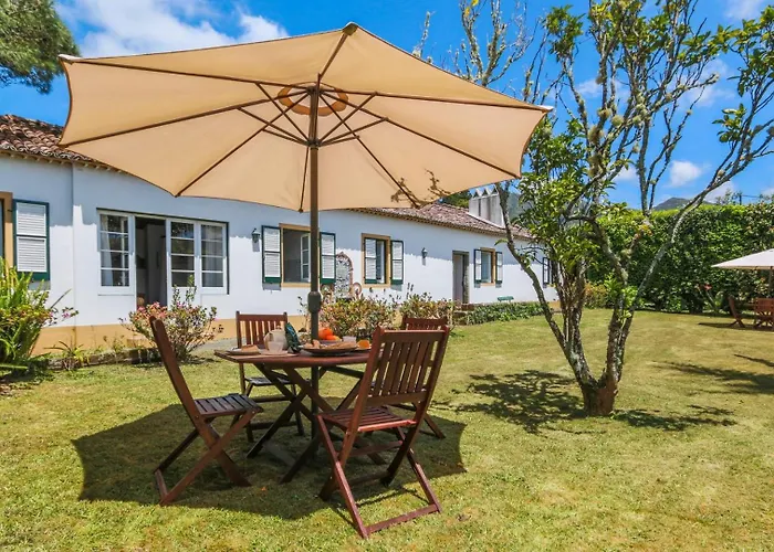 Guestready - Domus Adepta Charming W/ Garden Furnas (Azores)