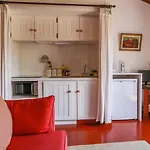 Guestready - Domus Adepta Charming W/ Garden Nyaraló
