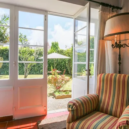 בית נופש Guestready - Domus Adepta Charming W/ Garden *