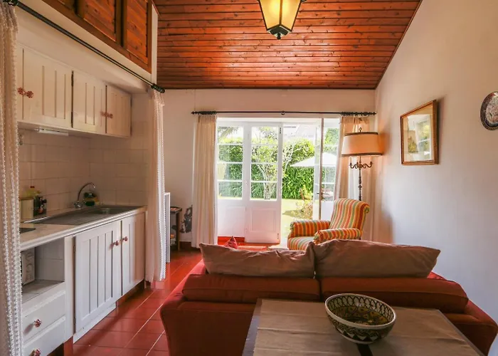 Guestready - Domus Adepta Charming W/ Garden Furnas (Azores)